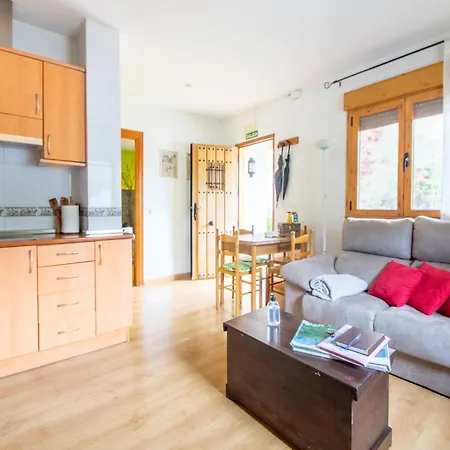 Apartamento Romantic Escape With Terrace La Omañuela