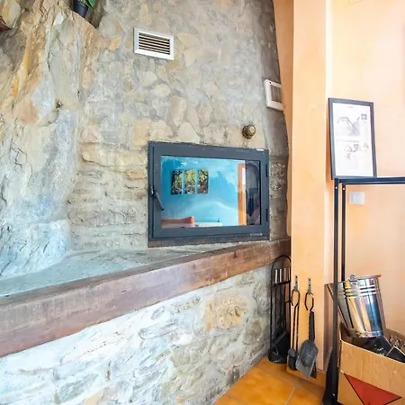 Romantic Escape With Terrace Apartmán