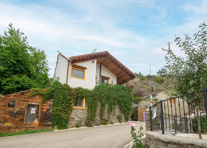 Romantic Escape With Terrace La Omañuela