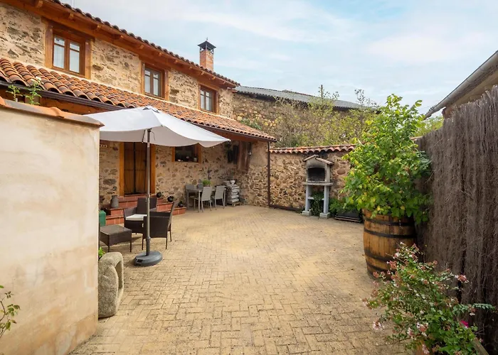 Romantic Escape With Terrace La Omañuela